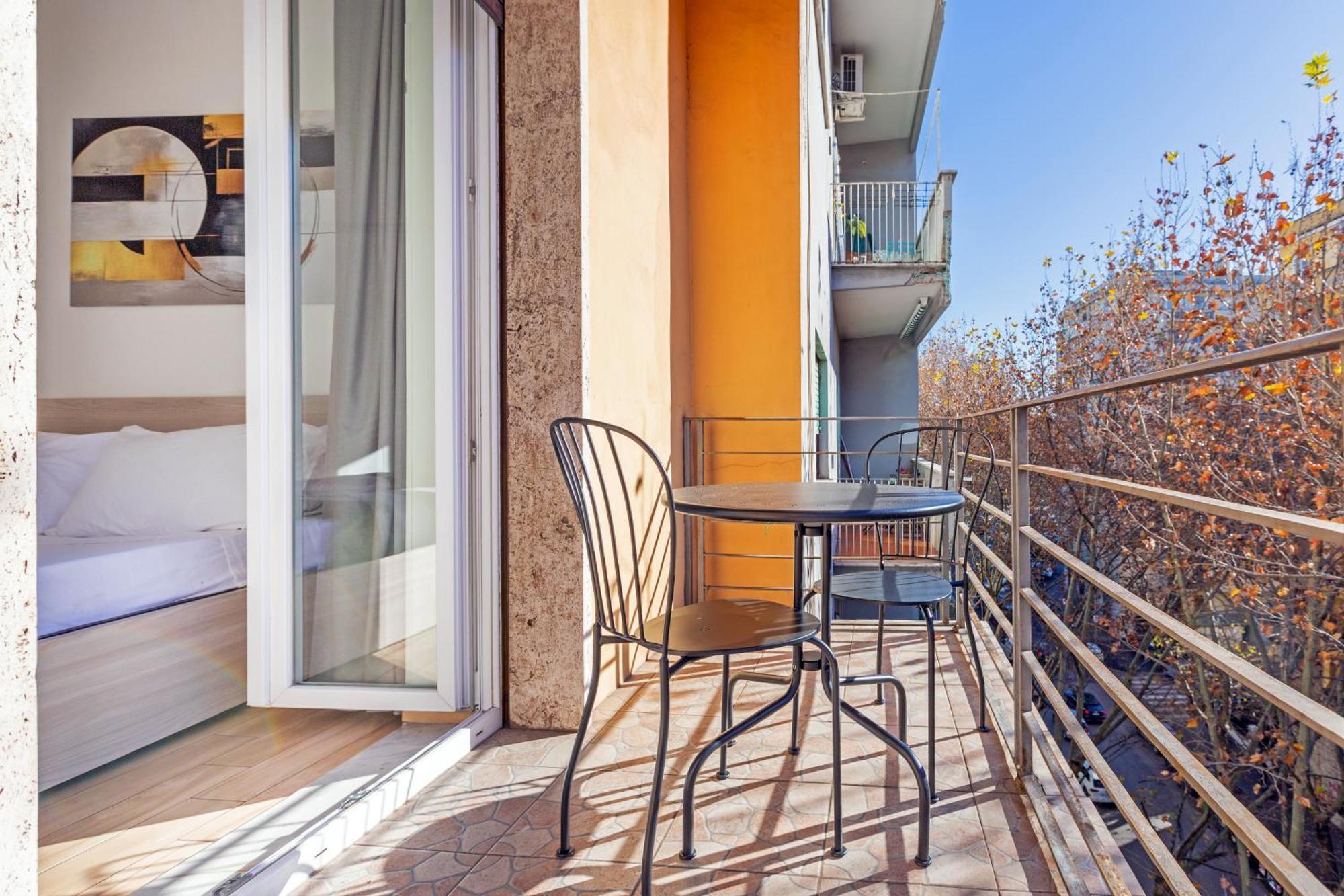 Luciano Colosseo Apartamento
